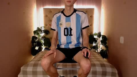 Snapshot of john_weasley chatting on January 2, 12:24 pm John online show from January 2, 12:24 pm