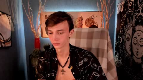 Snapshot of john_weasley chatting on January 25, 11:54 pm John online show from January 25, 11:54 pm