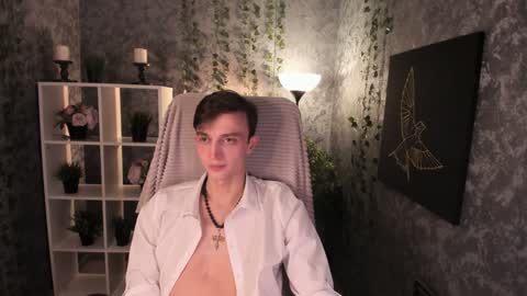 Snapshot of john_weasley chatting on February 4, 8:59 pm John online show from February 4, 8:59 pm