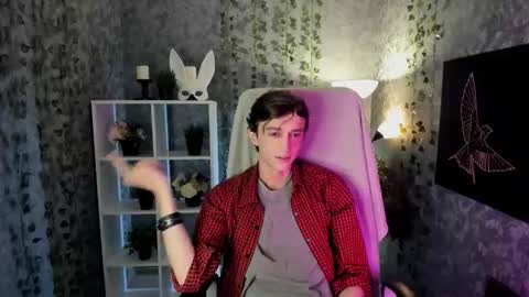 Snapshot of john_weasley chatting on October 30, 8:27 am John online show from October 30, 8:27 am