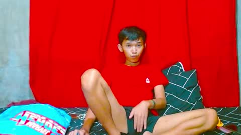 Snapshot of john_zacharyxx chatting on May 3, 2:01 pm JohnXxx online show from May 3, 2:01 pm