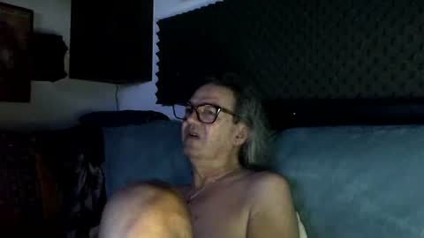 Snapshot of johndoes807113 chatting on June 14, 6:26 am johndoe online show from June 14, 6:26 am