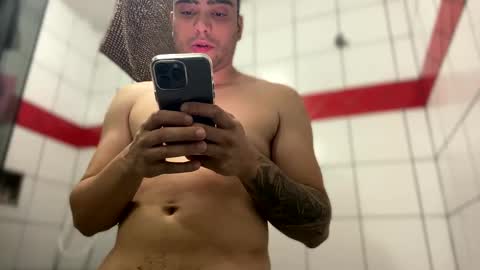 Snapshot of johnjow10 chatting on March 3, 8:43 pm JOHN online show from March 3, 8:43 pm