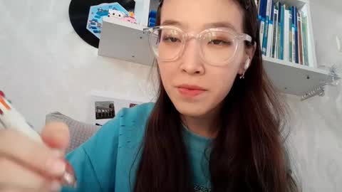 Snapshot of johnmerli chatting on November 25, 9:53 am Molly online show from November 25, 9:53 am