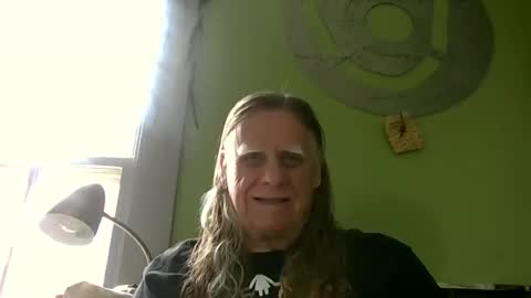 Snapshot of johnnieq1971 chatting on March 1, 2:52 pm johnnieq1971 online show from March 1, 2:52 pm
