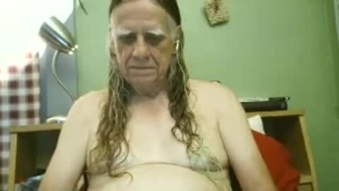 johnnieq1971 online show from July 20, 12:58 am