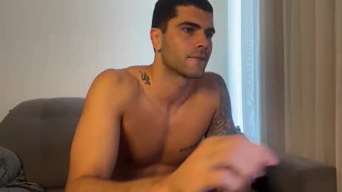 Snapshot of johnny__b0y chatting on February 18, 11:06 am Johnny b0y online show from February 18, 11:06 am