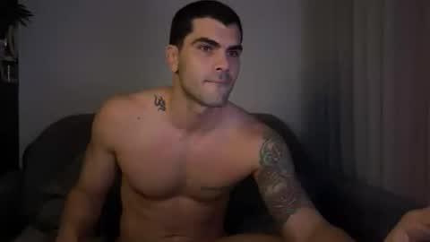 Snapshot of johnny__b0y chatting on June 18, 1:39 am Johnny b0y online show from June 18, 1:39 am