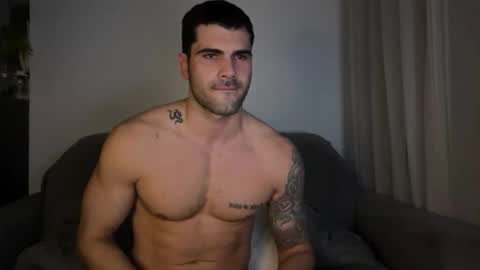 Snapshot of johnny__b0y chatting on July 23, 1:08 am Johnny b0y online show from July 23, 1:08 am