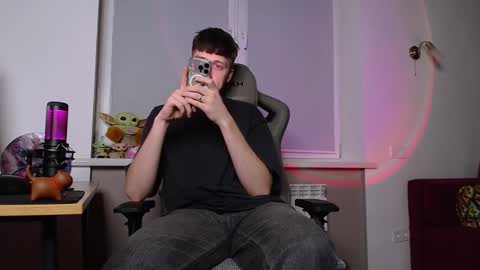 Snapshot of johnny_boom chatting on January 12, 3:57 pm johnny boom online show from January 12, 3:57 pm