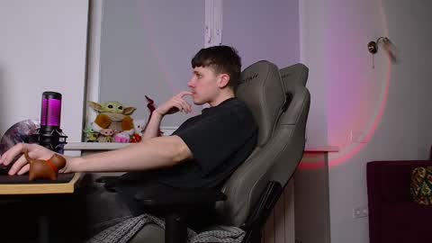 Snapshot of johnny_boom chatting on January 12, 6:59 pm johnny boom online show from January 12, 6:59 pm