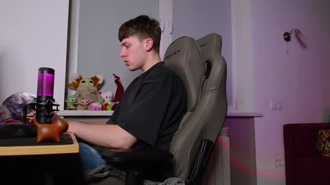 Snapshot of johnny_boom chatting on January 14, 8:48 pm johnny boom online show from January 14, 8:48 pm