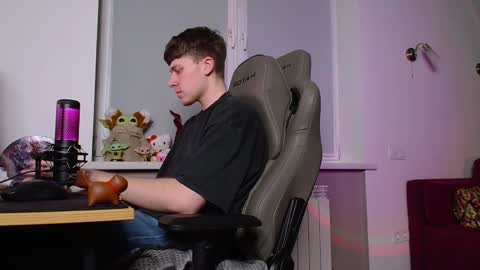 Snapshot of johnny_boom chatting on January 17, 10:23 pm johnny boom online show from January 17, 10:23 pm