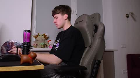 Snapshot of johnny_boom chatting on January 29, 8:56 pm johnny boom online show from January 29, 8:56 pm