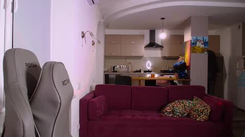 Snapshot of johnny_boom chatting on February 20, 8:25 pm johnny boom online show from February 20, 8:25 pm