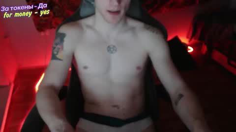 Snapshot of johnny_positive chatting on November 28, 4:53 pm Johnny online show from November 28, 4:53 pm