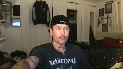 JohnnyDeep66 online show from December 3, 10:13 am