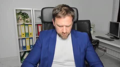 Snapshot of johnnydough82 chatting on December 14, 4:56 am johnnydough82 online show from December 14, 4:56 am