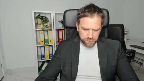 Snapshot of johnnydough82 chatting on December 18, 4:09 am johnnydough82 online show from December 18, 4:09 am