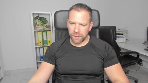 Snapshot of johnnydough82 chatting on January 4, 3:50 am johnnydough82 online show from January 4, 3:50 am