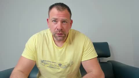 Snapshot of johnnydough82 chatting on March 7, 4:57 am johnnydough82 online show from March 7, 4:57 am