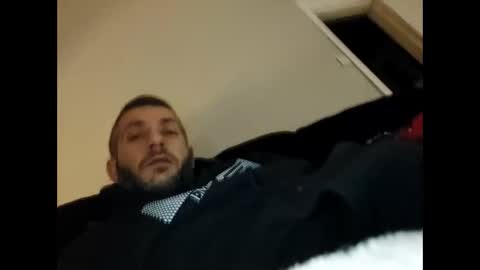 Snapshot of johnnypoly chatting on December 28, 3:47 am bigboy online show from December 28, 3:47 am