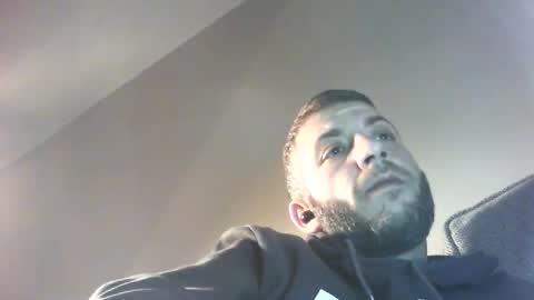 Snapshot of johnnypoly chatting on January 6, 1:31 am bigboy online show from January 6, 1:31 am