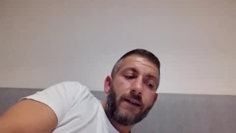 Snapshot of johnnypoly chatting on October 11, 7:12 pm bigboy online show from October 11, 7:12 pm