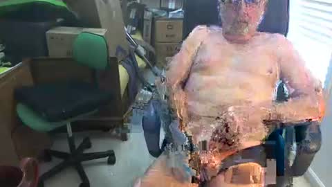 johnnys110153 online show from April 8, 3:01 pm