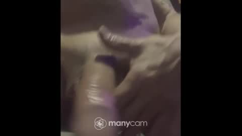 Snapshot of johnnyshung1 chatting on February 17, 5:04 am johnnyshung1 online show from February 17, 5:04 am