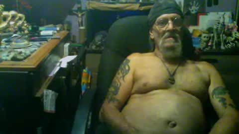 Snapshot of johnnyshung1 chatting on September 10, 4:51 pm johnnyshung1 online show from September 10, 4:51 pm