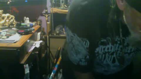 Snapshot of johnnyshung1 chatting on September 18, 5:31 am johnnyshung1 online show from September 18, 5:31 am