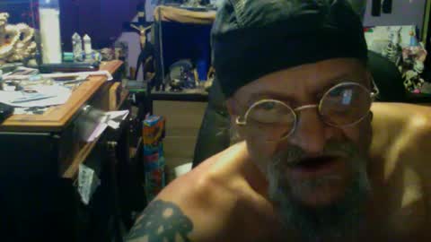 Snapshot of johnnyshung1 chatting on September 21, 12:40 pm johnnyshung1 online show from September 21, 12:40 pm