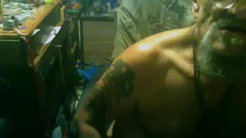 Snapshot of johnnyshung1 chatting on October 17, 11:02 am johnnyshung1 online show from October 17, 11:02 am