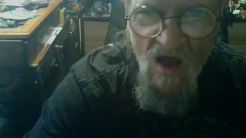 Snapshot of johnnyshung1 chatting on November 1, 4:31 pm johnnyshung1 online show from November 1, 4:31 pm