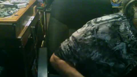 Snapshot of johnnyshung1 chatting on November 2, 3:14 pm johnnyshung1 online show from November 2, 3:14 pm