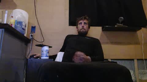 Snapshot of johnplayer23 chatting on December 11, 12:44 am johnplayer23 online show from December 11, 12:44 am