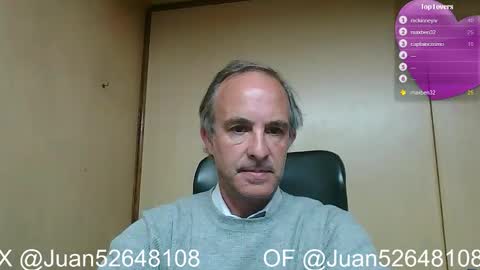 Snapshot of johnq_23 chatting on November 7, 4:07 pm John online show from November 7, 4:07 pm