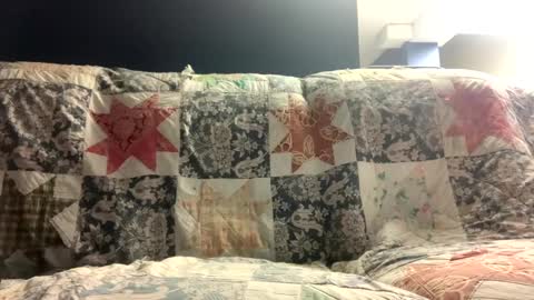 Snapshot of johnrmango chatting on December 8, 9:41 pm JohnR89 online show from December 8, 9:41 pm