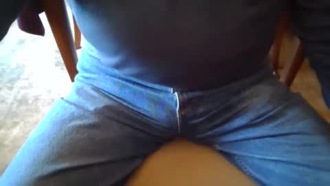 Snapshot of johnxxx549 chatting on November 18, 12:53 pm johnxxx549 online show from November 18, 12:53 pm