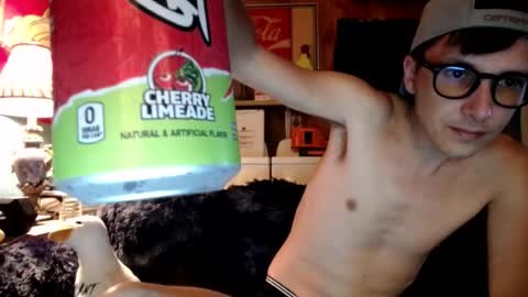 Snapshot of johstondude chatting on June 17, 5:10 am Johston online show from June 17, 5:10 am