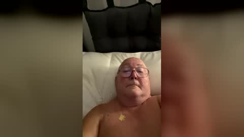 jojo60000529566 online show from December 15, 8:24 pm