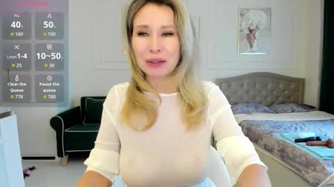 Jolie Ozolla online show from October 13, 10:59 am