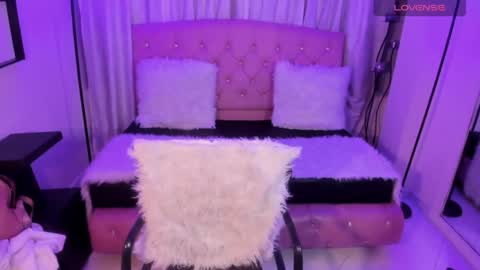 Jolie price  online show from March 22, 1:53 am