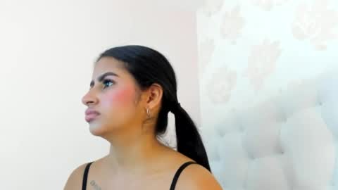 Snapshot of joliebenson1 chatting on May 30, 3:14 am J O L I E online show from May 30, 3:14 am