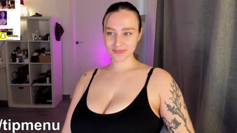 Snapshot of joliejoy chatting on December 20, 2:35 pm Jolie My snapchat got deleted. If you were subscribed dm me my former username or scroll down and click on snapchat media online show from December 20, 2:35 pm