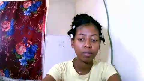 joliekah27 online show from January 26, 10:45 am