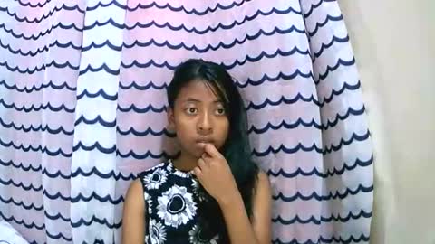 joliekah27 online show from September 14, 9:19 am