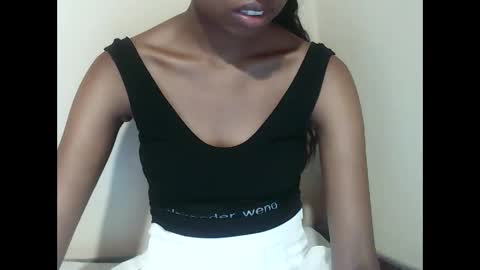 joliekah27 online show from March 25, 6:03 pm