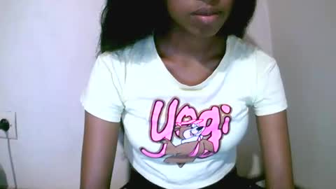 joliekah27 online show from April 12, 12:10 pm